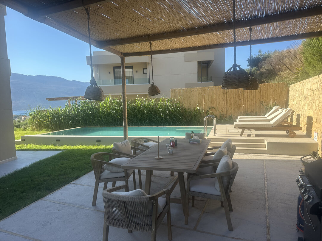 Poolside Pergola Dining at Nusa Balos