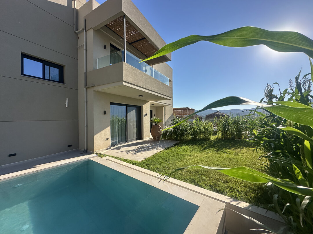 Outdoor area at NUSA Balos — IMG_5597